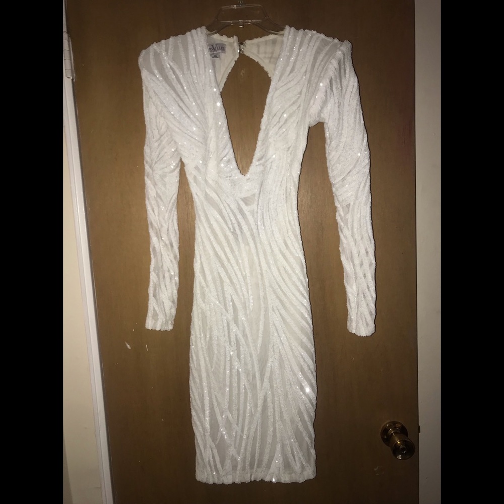 BRAND NEW fitted white dress